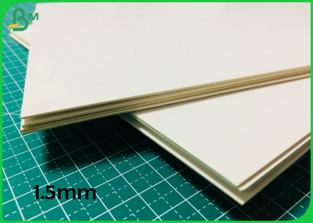 Placa de cartão branca do lado 1MM 1.2MM 1.5MM do dobro da cor com certificação do FSC