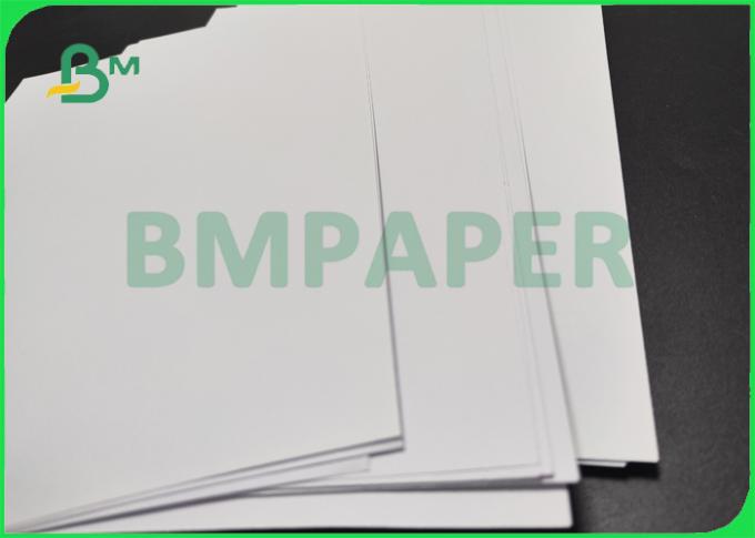 Livro Branco sem revestimento de 90GSM 140GSM para o folheto superfície lisa de 635 x de 965mm