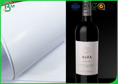 Superfície lisa alta 80gsm 85gsm 90gsm do papel de rolo enorme da brancura para etiquetas do vinho
