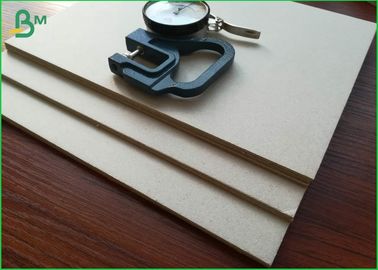 Placa de papel grossa cinzenta laminada padrão 1200gsm do ISO 9001 para a caixa de embalagem