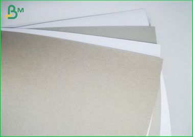 Placa de papel frente e verso revestida de pouco peso com parte traseira 230gsm do cinza para o formato das camisas para dentro