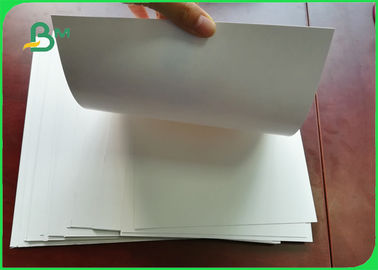 o lado de 210g 230g 250g C1S um revestiu o papel de placa branca para caixas dos cosméticos