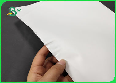 lados brancos de papel sintéticos Matt da cor dois de 100um 135um para o certificado