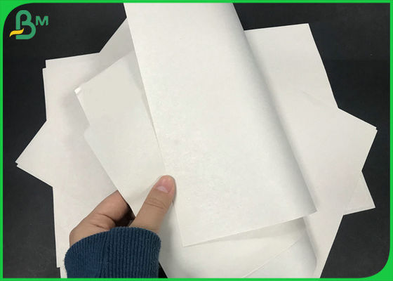 Papel sem revestimento reciclável Rolls do papel de jornal de 42gsm 45gsm para a impressão do jornal