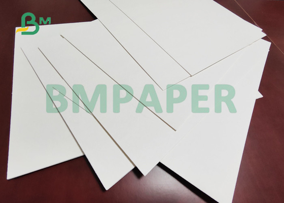 placa de papel branca 0.7mm brilhante de 0.5mm Beermat absorção alta de 400 x de 550mm