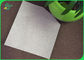 Folhas cinzentas recicladas do cartão, papel impermeável da proteção do assoalho da construção