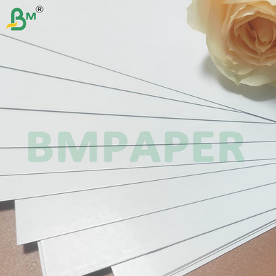 300 gsm Papel de Cartão de Jogo Duplo Lado Branco Preto Núcleo 450*320mm