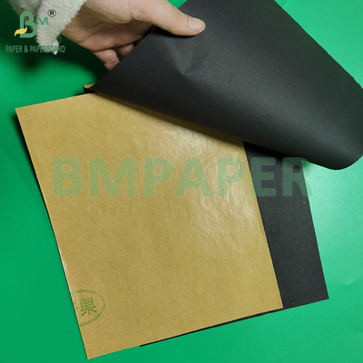 Papel de saco protetor de manga preto de 56 gramas, à prova d'água, de um lado marrom e do outro lado.