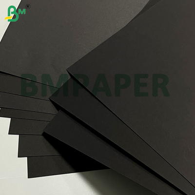 245gm 250gm Superfície lisa Alta rigidez Resistência à dobragem Cartão preto Para embalagem de presentes Quadro fotográfico