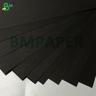 245gm 250gm Superfície lisa Alta rigidez Resistência à dobragem Cartão preto Para embalagem de presentes Quadro fotográfico