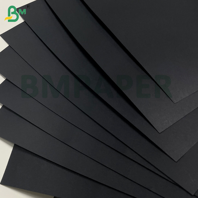 Papel Kraft Preto Fosco Liso de 80gsm Bom para Dobrar para Sacolas de Compras e Embalagens de Presente