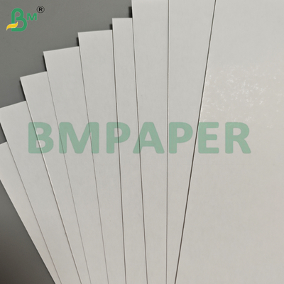 330gm Folhas de papel de cartão de jogo de núcleo preto brilhante de lado duplo
