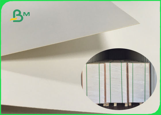 o lado branco da dobra uma da placa de marfim de 250gsm 270gsm 300gsm C1S revestiu o FSC certificado