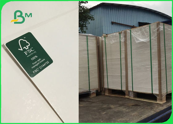 o lado branco da dobra uma da placa de marfim de 250gsm 270gsm 300gsm C1S revestiu o FSC certificado