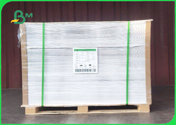 Placa do preto do FSC 300g 400g da polpa de madeira do Virgin 31" * 43" para a roupa etiquetam