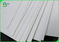 Rolo do papel do cartão de 40 x de 50cm fora dos papéis absorventes da almofada do óleo branco dos absorventes