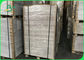 A madeira reduz a polpa a folha do jornal de 47g 48.8g para a boa impressão periódica