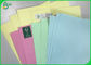 O cartão colorido de papel de Manila 70g 80gsm deslocou o papel de impressão para o papel dos artesanatos DIY