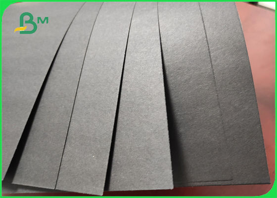 Papel de embalagem preto contínuo feito sob encomenda do tamanho 150gsm para empacotar e envolver