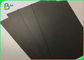 O FSC aprovou a umidade - material reciclável das etiquetas da roupa do cartão do preto da prova 350gsm