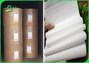 50gsm a 60gsm anti - os carretéis do papel de MG do produto comestível do óleo que embalam com FDA certificaram