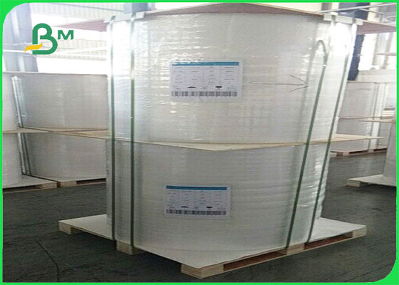 Papel sem revestimento de Woodfree da brancura alta do FSC para o livro de exercício 60g - 180g