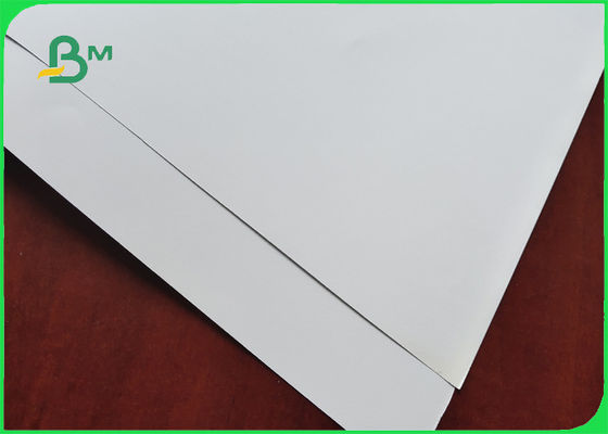 O papel de seda 100 do FSC Matt/115/120/150/300GSM alisa bom imprimindo o efeito