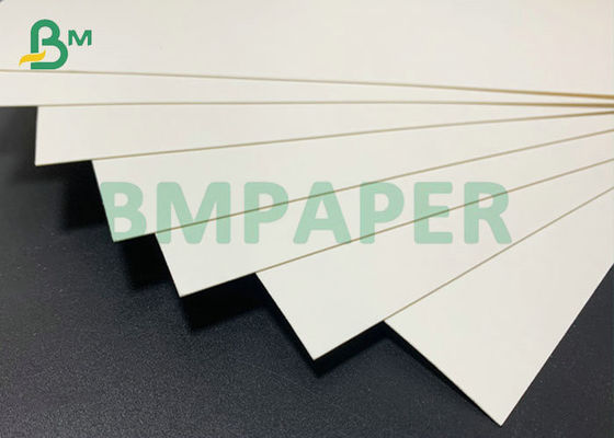 o PE da polpa de madeira da rigidez 250gsm alta de 768mm revestiu o papel do copo para o copo de café