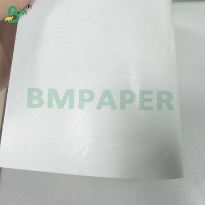 Papel para baralho com núcleo preto de 310gsm e acabamento linho em relevo, rigidez e durabilidade superiores